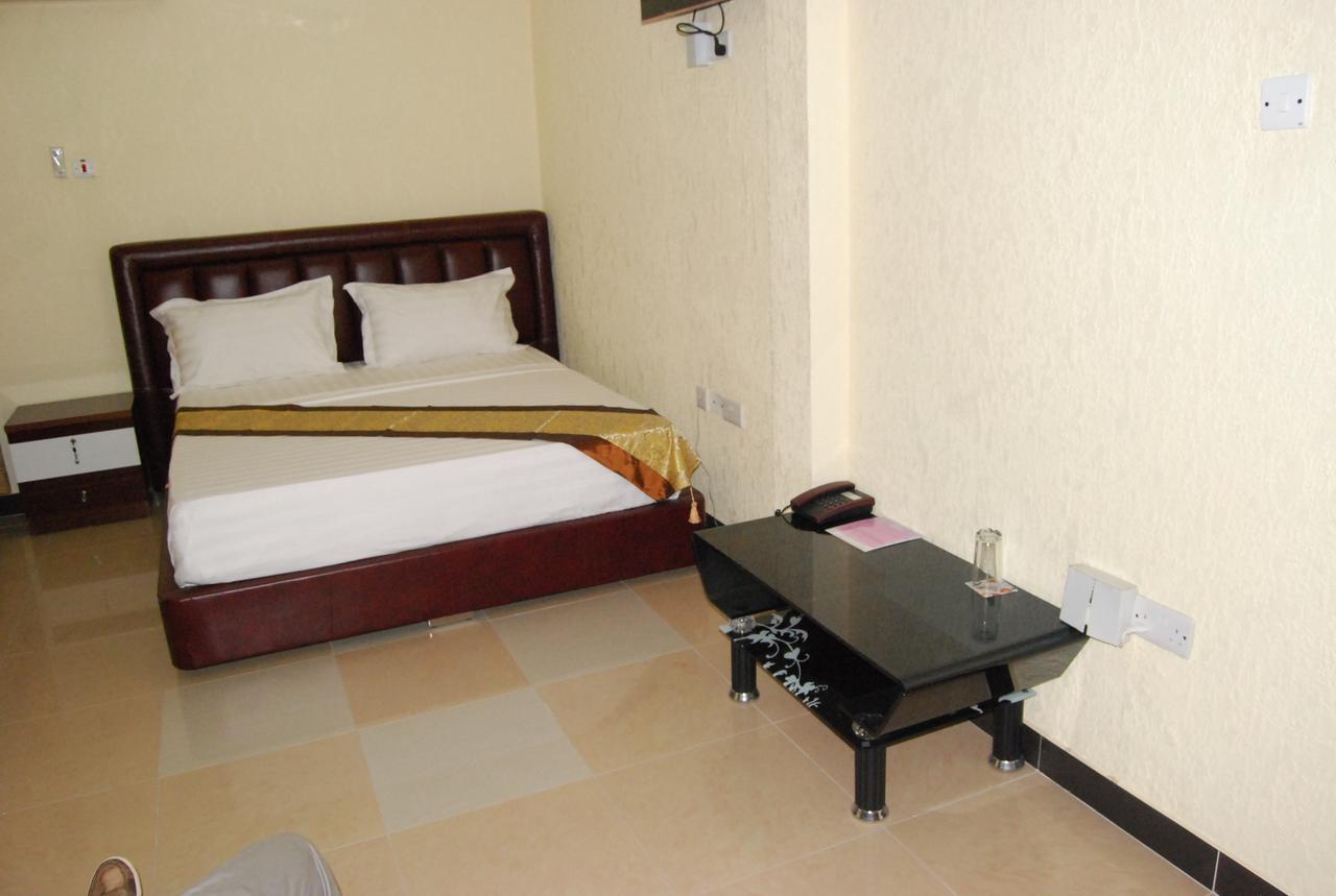 Best Point Hotel Daressalam Exterior foto